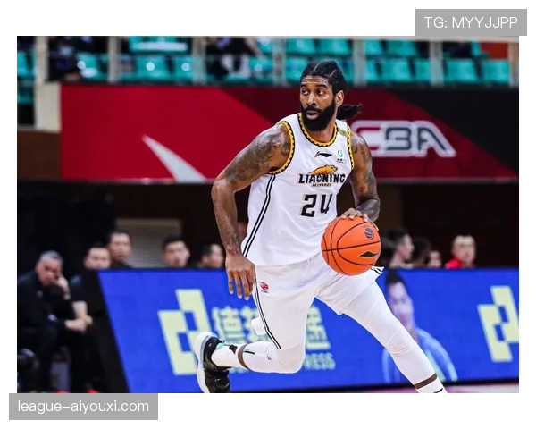 OJ·梅奥突破持球形成多点威胁效率优于球队主要得分手